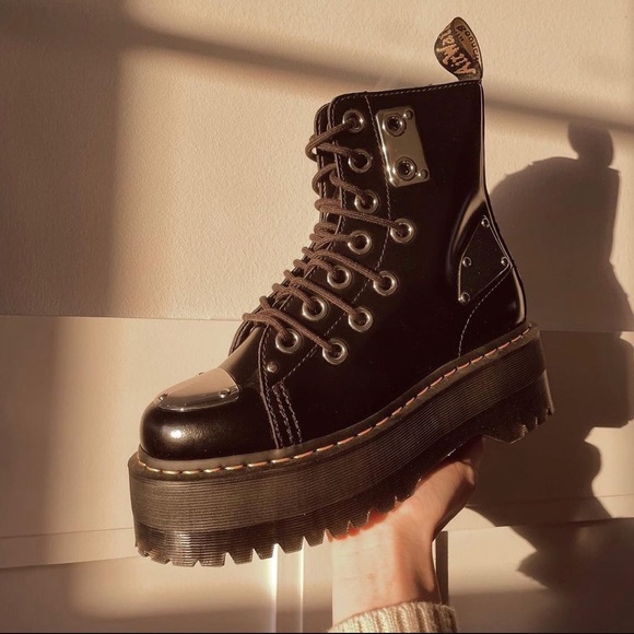 Dr. Martens Shoes - SALE Dr. Marten's Jadon Max Rebel